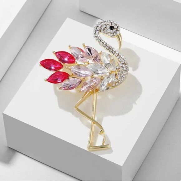 🩷 Betsey Johnson stunning & sparkling flamingo brooch 🩷 - Picture 2 of 7